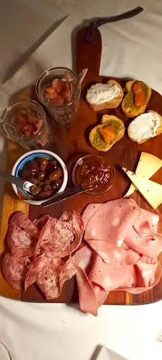 Tagliere di salumi e formaggi